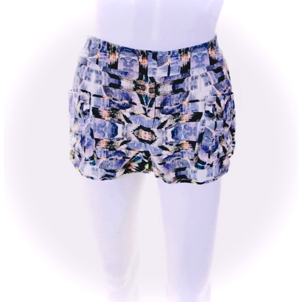 INTERMIX | M | Silk Aztec Lavender Lilac Soft Mini Shorts w/ Pockets & Stretch - Picture 14 of 16